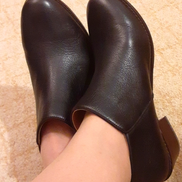 Vionic Shoes - Vionic Jolene booties